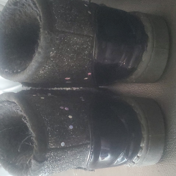 Kids Black Boots - Picture 4 of 4